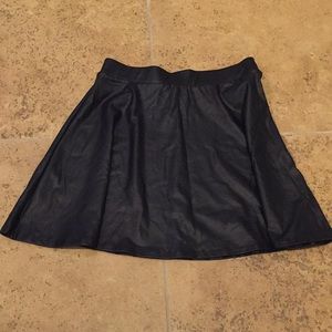 PLEATHER SKATER SKIRT